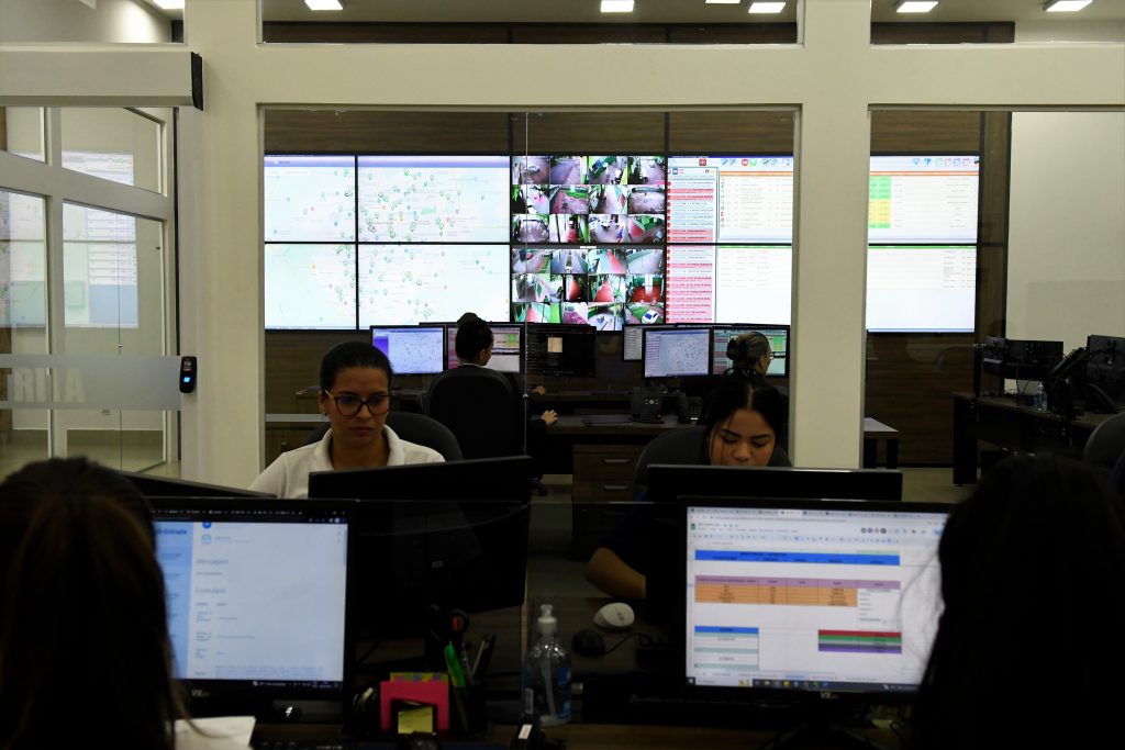 Governo prepara pacote de ações para coibir violência e promover segurança nas escolas estaduais em MS Governo prepara pacote de ações para coibir violência e promover segurança nas escolas estaduais em MS