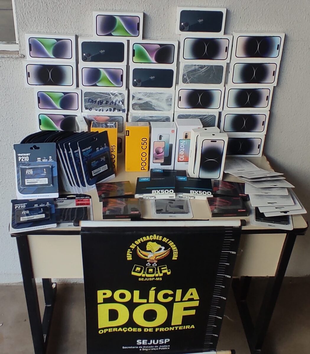 <em>DOF apreende veículo de locadora carregado com produtos de descaminho</em> <em>DOF apreende veículo de locadora carregado com produtos de descaminho</em>