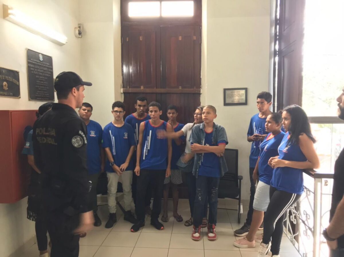 Polícia Federal faz evento com crianças e adolescentes em Corumbá Polícia Federal faz evento com crianças e adolescentes em Corumbá