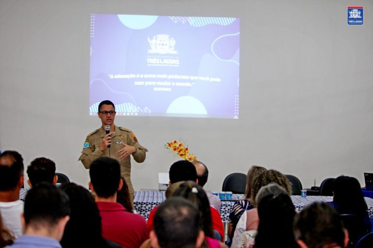 Gestores de todas as unidades de ensino de Três Lagoas são orientados e tranquilizados pelas forças policiais sobre as ameaças às escolas Gestores de todas as unidades de ensino de Três Lagoas são orientados e tranquilizados pelas forças policiais sobre as ameaças às escolas