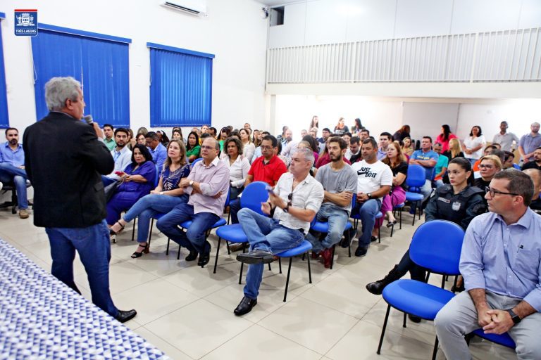 Gestores de todas as unidades de ensino de Três Lagoas são orientados e tranquilizados pelas forças policiais sobre as ameaças às escolas Gestores de todas as unidades de ensino de Três Lagoas são orientados e tranquilizados pelas forças policiais sobre as ameaças às escolas