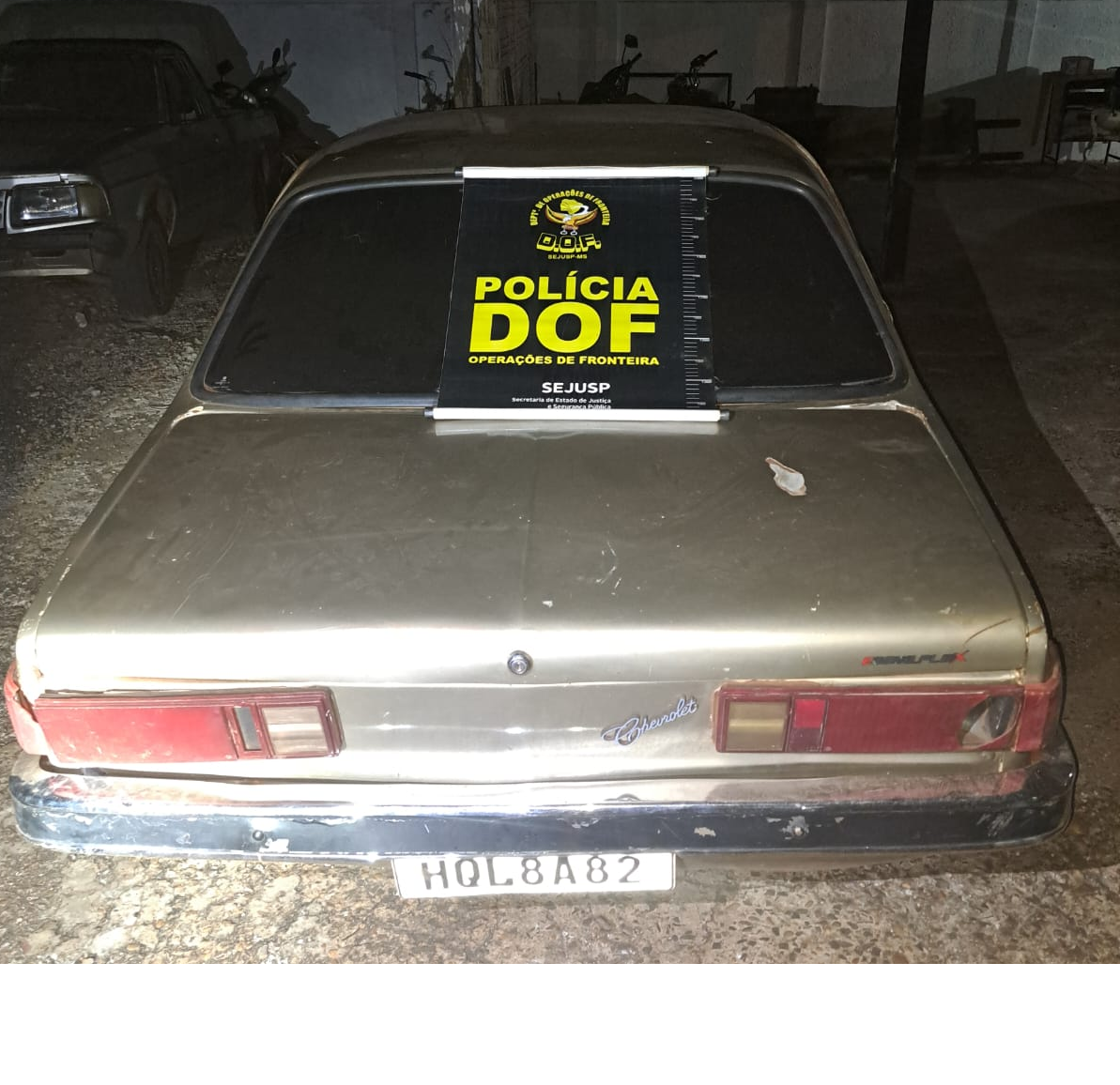 Homem é preso pelo DOF com arma de fogo e munições Homem é preso pelo DOF com arma de fogo e munições