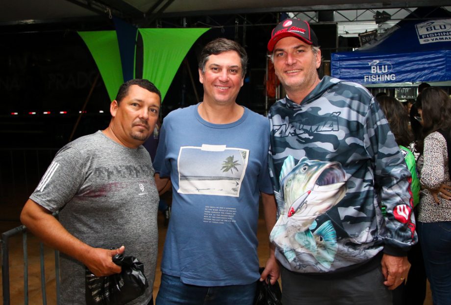 Cerca de 10 mil pessoas prestigiaram o 1º dia do Torneio de Pesca Esportiva de TL, confira a programação Cerca de 10 mil pessoas prestigiaram o 1º dia do Torneio de Pesca Esportiva de TL, confira a programação