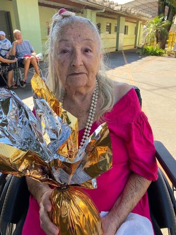 Seja um voluntário: idosos do asilo Eurípedes Barsanulfo recebem doação de ovos de Páscoa em Três Lagoas Seja um voluntário: idosos do asilo Eurípedes Barsanulfo recebem doação de ovos de Páscoa em Três Lagoas