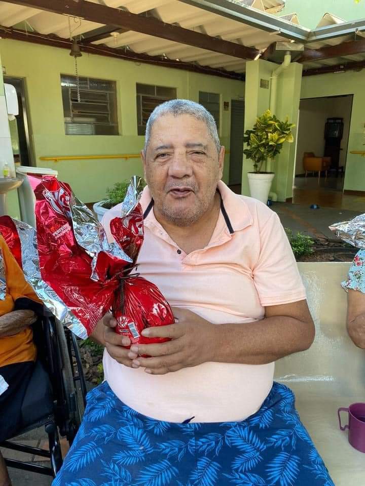 Seja um voluntário: idosos do asilo Eurípedes Barsanulfo recebem doação de ovos de Páscoa em Três Lagoas Seja um voluntário: idosos do asilo Eurípedes Barsanulfo recebem doação de ovos de Páscoa em Três Lagoas