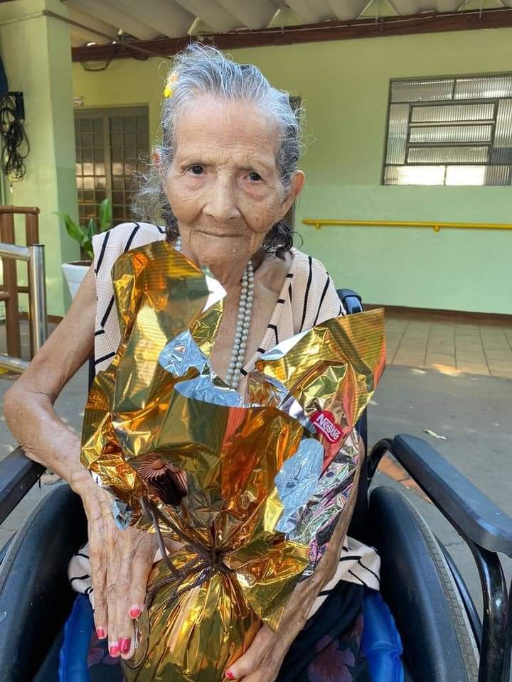 Seja um voluntário: idosos do asilo Eurípedes Barsanulfo recebem doação de ovos de Páscoa em Três Lagoas Seja um voluntário: idosos do asilo Eurípedes Barsanulfo recebem doação de ovos de Páscoa em Três Lagoas