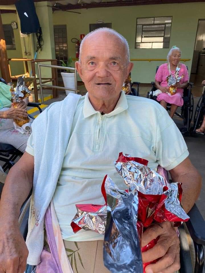 Seja um voluntário: idosos do asilo Eurípedes Barsanulfo recebem doação de ovos de Páscoa em Três Lagoas Seja um voluntário: idosos do asilo Eurípedes Barsanulfo recebem doação de ovos de Páscoa em Três Lagoas