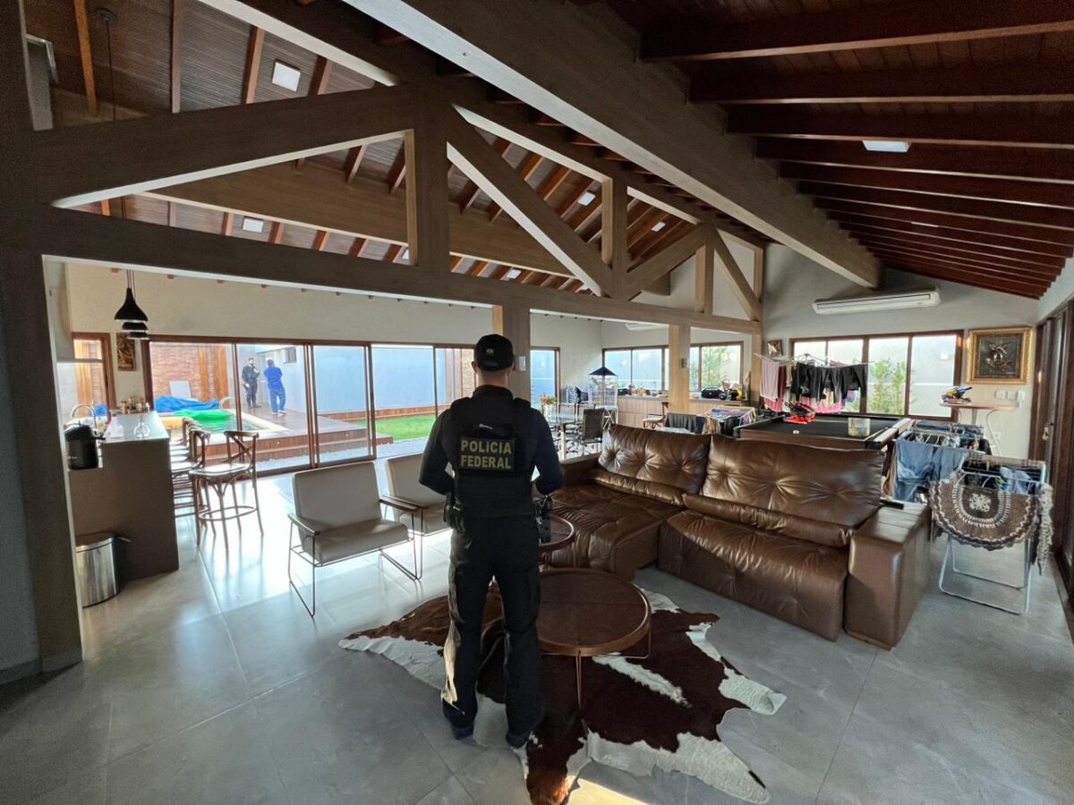 Polícia Federal deflagra Operação Policial contra Lavagem de Capitais em Mato Grosso do Sul Polícia Federal deflagra Operação Policial contra Lavagem de Capitais em Mato Grosso do Sul