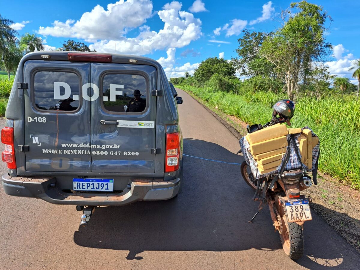 DOF prende motociclista que seguia maconha para Jardim