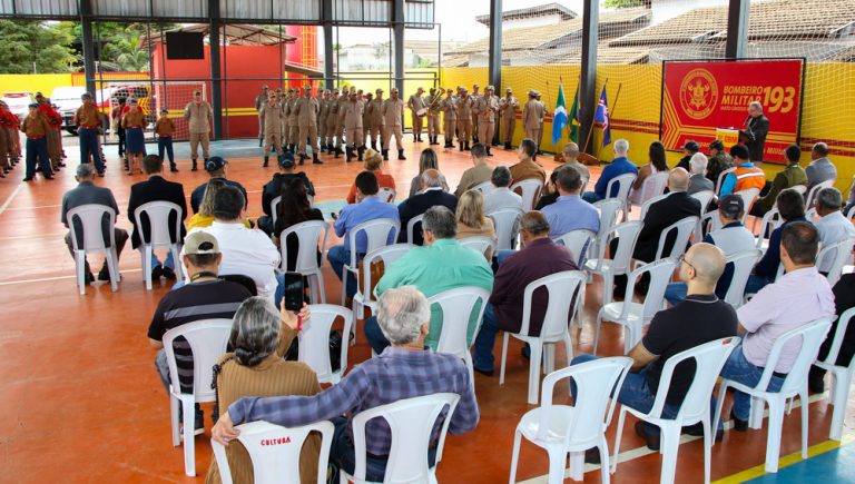 Secretários municipais prestigiam solenidade de aniversário do 5º Grupamento de Bombeiros de Três Lagoas Secretários municipais prestigiam solenidade de aniversário do 5º Grupamento de Bombeiros de Três Lagoas