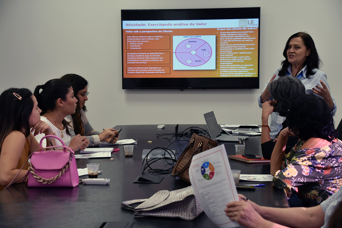 <strong>Senai oferece treinamento gratuito para empresas do vestuário de Mato Grosso do Sul</strong> <strong>Senai oferece treinamento gratuito para empresas do vestuário de Mato Grosso do Sul</strong>