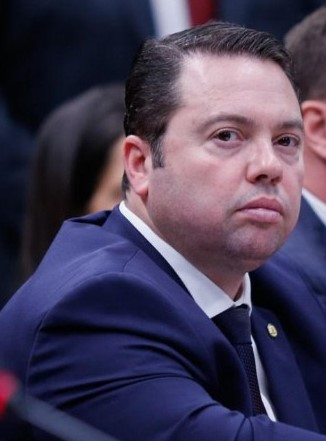 Deputado Rodolfo Nogueira denuncia Tiago Botelho na PGR por suposto crime de escárnio a fé alheia Deputado Rodolfo Nogueira denuncia Tiago Botelho na PGR por suposto crime de escárnio a fé alheia