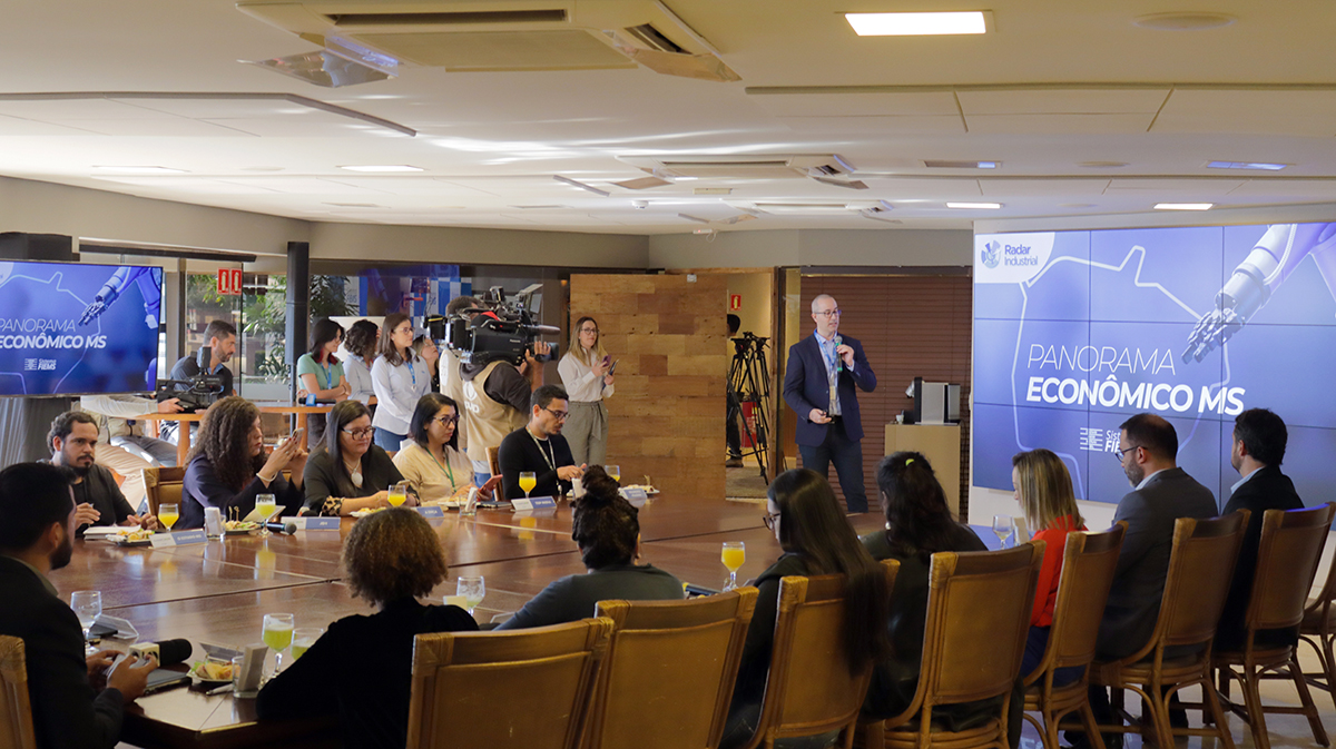 <strong>Em café da manhã com a imprensa, Longen destaca papel da indústria e detalha investimentos da Fiems</strong> <strong>Em café da manhã com a imprensa, Longen destaca papel da indústria e detalha investimentos da Fiems</strong>
