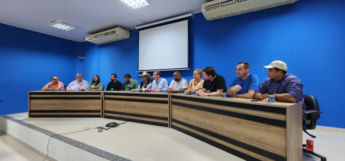 Prefeito diz que Três Lagoas vai ficar isenta da ‘taxa do lixo’ até final de 2024 Prefeito diz que Três Lagoas vai ficar isenta da ‘taxa do lixo’ até final de 2024