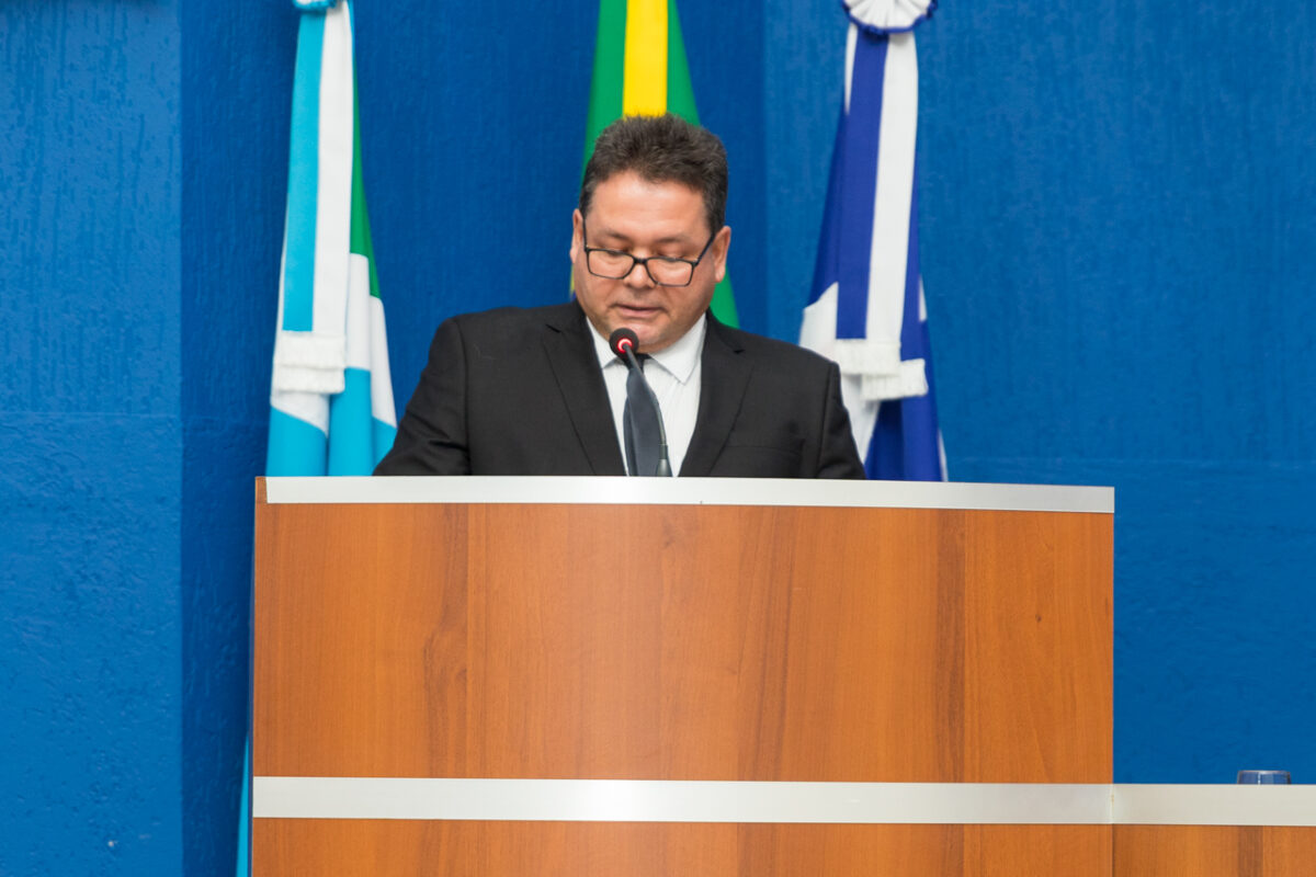 Câmara outorga títulos de Cidadão Três-lagoense e Cidadã Benemérita Câmara outorga títulos de Cidadão Três-lagoense e Cidadã Benemérita