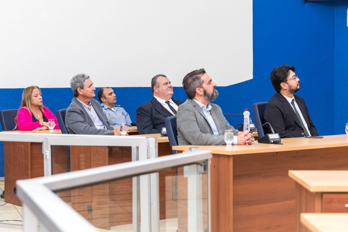 Câmara outorga títulos de Cidadão Três-lagoense e Cidadã Benemérita Câmara outorga títulos de Cidadão Três-lagoense e Cidadã Benemérita