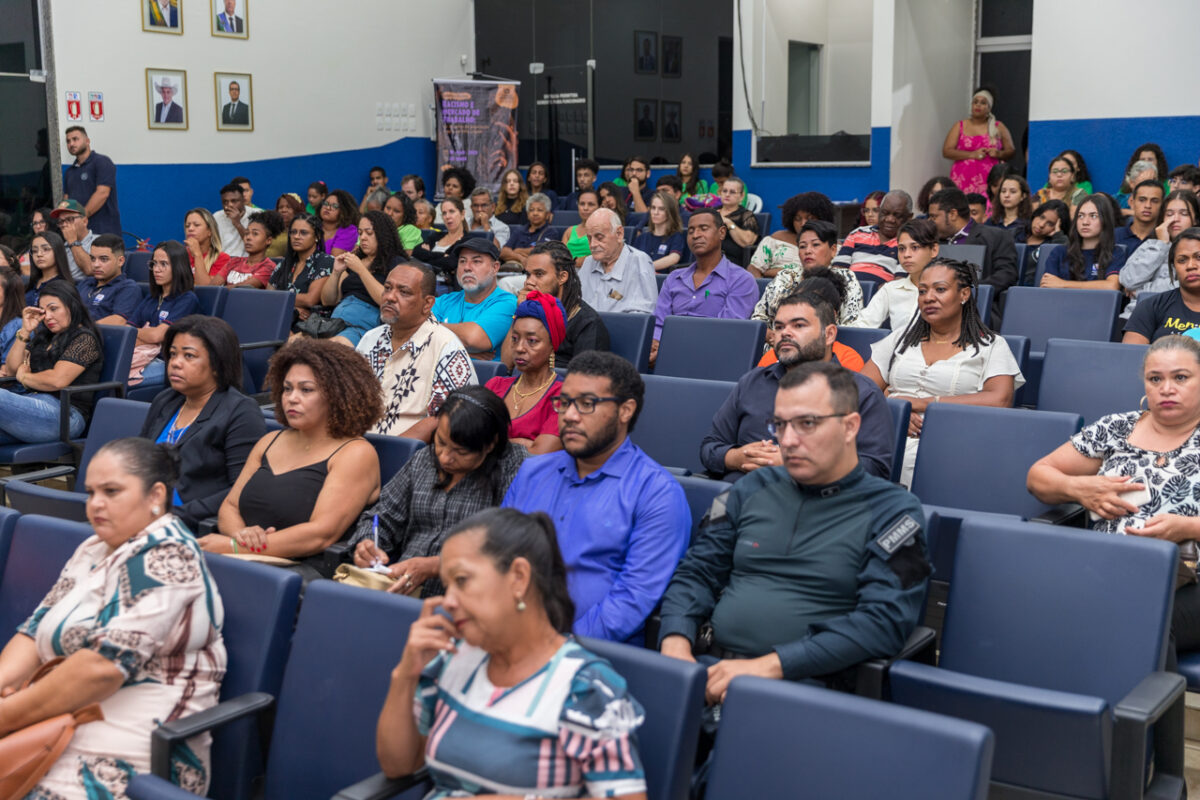 Racismo e mercado de trabalho em pauta durante audiência pública na Câmara Racismo e mercado de trabalho em pauta durante audiência pública na Câmara