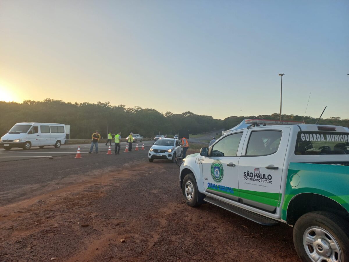 Maio Amarelo: blitz educativa na barragem da UHE Ilha Solteira orienta motoristas sobre direção segura Maio Amarelo: blitz educativa na barragem da UHE Ilha Solteira orienta motoristas sobre direção segura