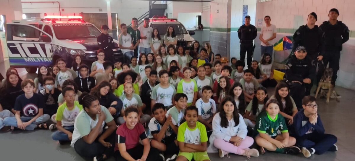 Polícia Militar participa de palestra na Escola Batista Semear em Três Lagoas Polícia Militar participa de palestra na Escola Batista Semear em Três Lagoas