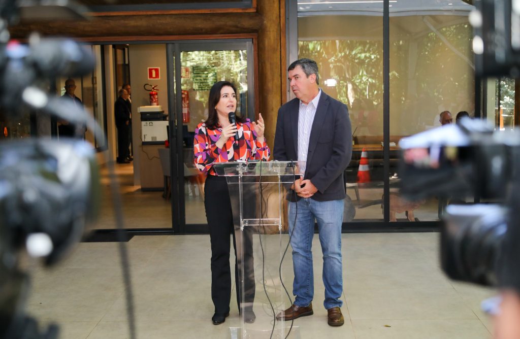 Governador de MS, secretários e ministra Simone traçam estratégias para o Estado Governador de MS, secretários e ministra Simone traçam estratégias para o Estado