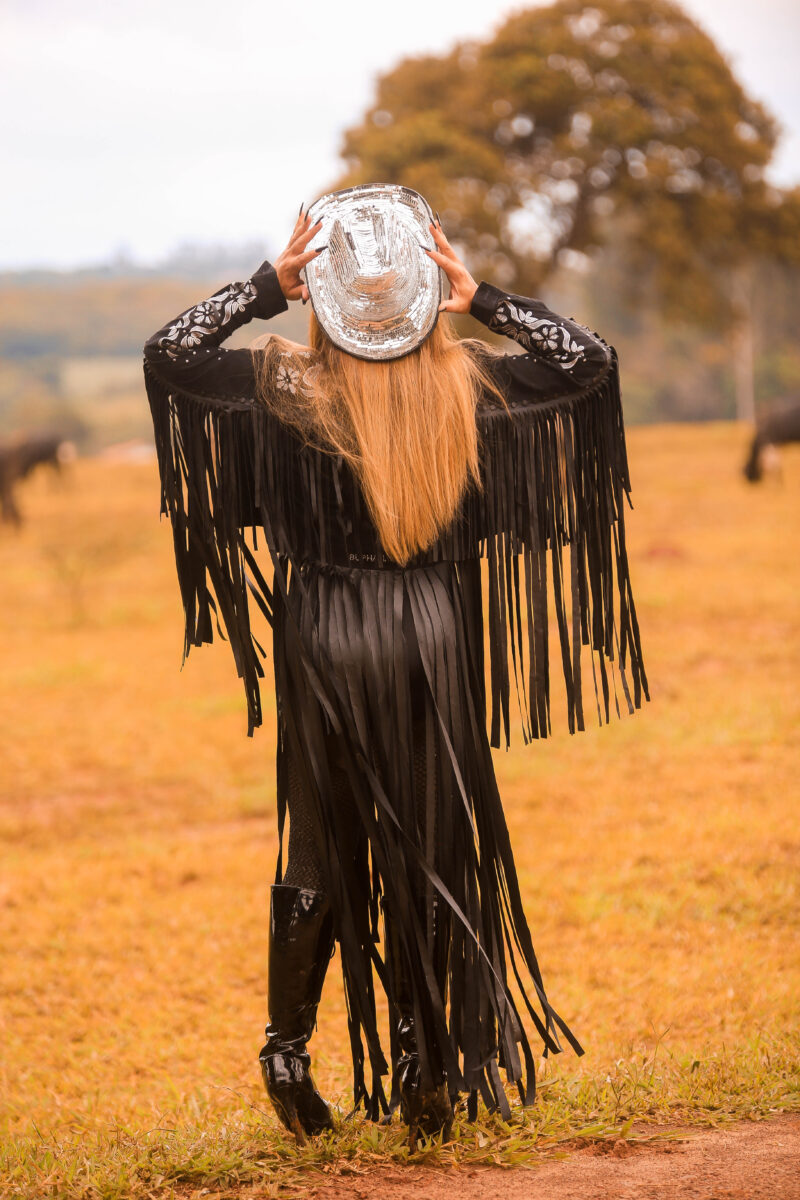 Dudy Key, cantora de MS, grava com DJ queridinho do sertanejo e vai levar o Agro Drag para o mundo