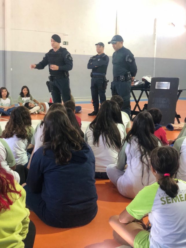 Polícia Militar participa de palestra na Escola Batista Semear em Três Lagoas Polícia Militar participa de palestra na Escola Batista Semear em Três Lagoas