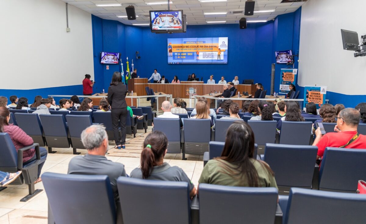 Segurança nas escolas é tema de audiência pública na Câmara Segurança nas escolas é tema de audiência pública na Câmara