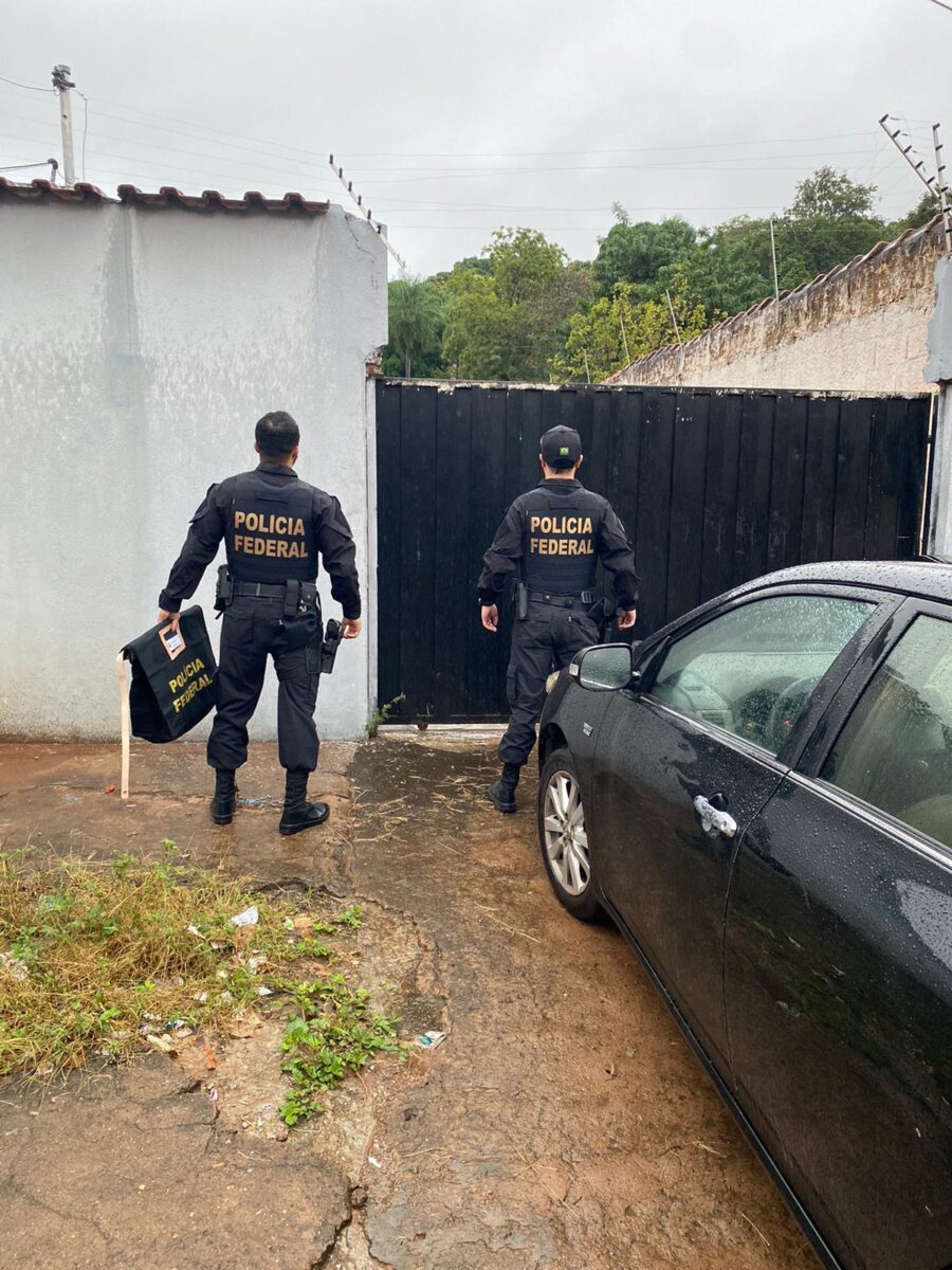 Polícia Federal cumpre mandados contra organização criminosa de tráfico de drogas Polícia Federal cumpre mandados contra organização criminosa de tráfico de drogas