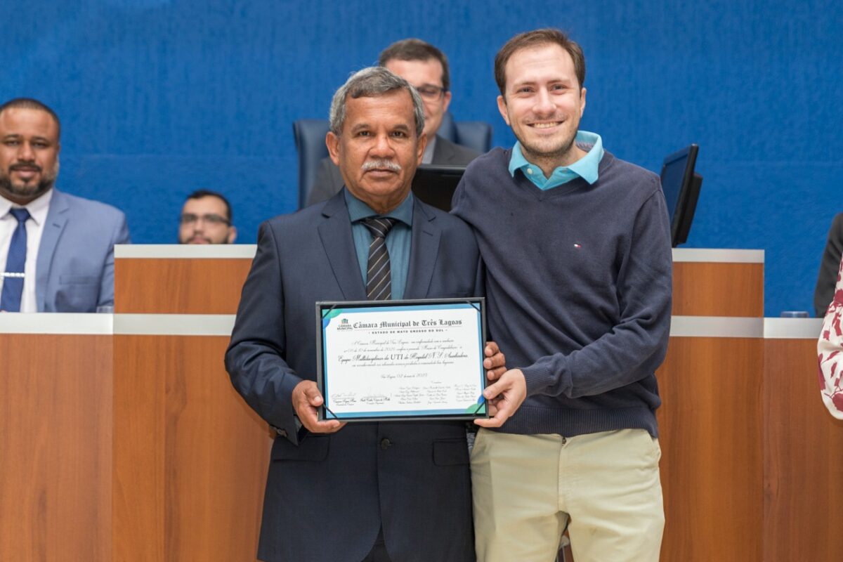 Câmara entrega moções para UTI do Hospital Auxiliadora Câmara entrega moções para UTI do Hospital Auxiliadora