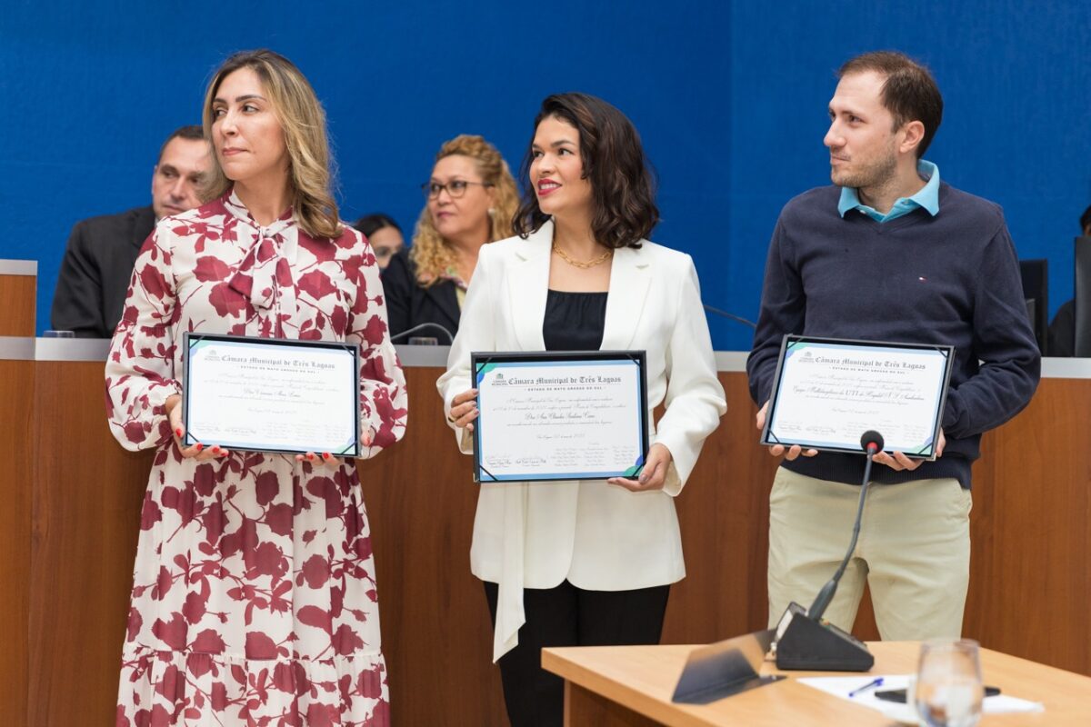 Câmara entrega moções para UTI do Hospital Auxiliadora Câmara entrega moções para UTI do Hospital Auxiliadora