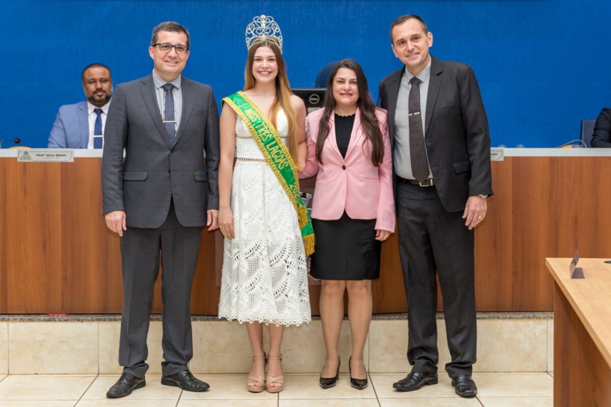 Câmara entrega moções para UTI do Hospital Auxiliadora Câmara entrega moções para UTI do Hospital Auxiliadora