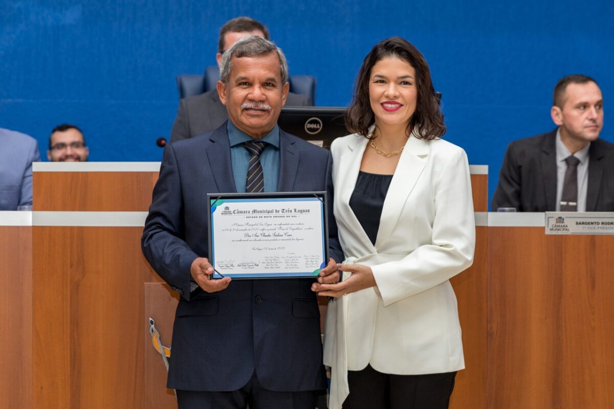 Câmara entrega moções para UTI do Hospital Auxiliadora Câmara entrega moções para UTI do Hospital Auxiliadora