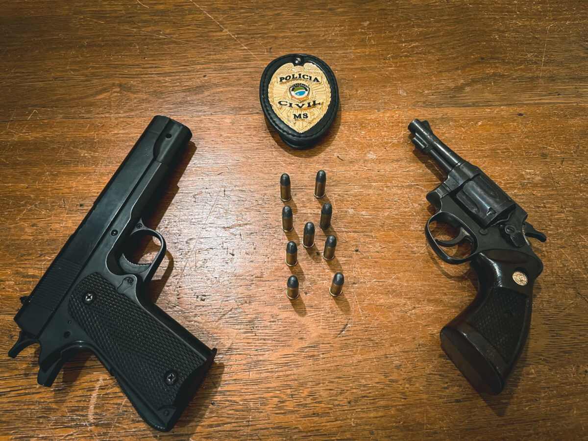 Polícia Civil em cumprimento a mandado de busca, prende em flagrante homem por posse irregular de arma de fogo e munições em Três Lagoas Polícia Civil em cumprimento a mandado de busca, prende em flagrante homem por posse irregular de arma de fogo e munições em Três Lagoas