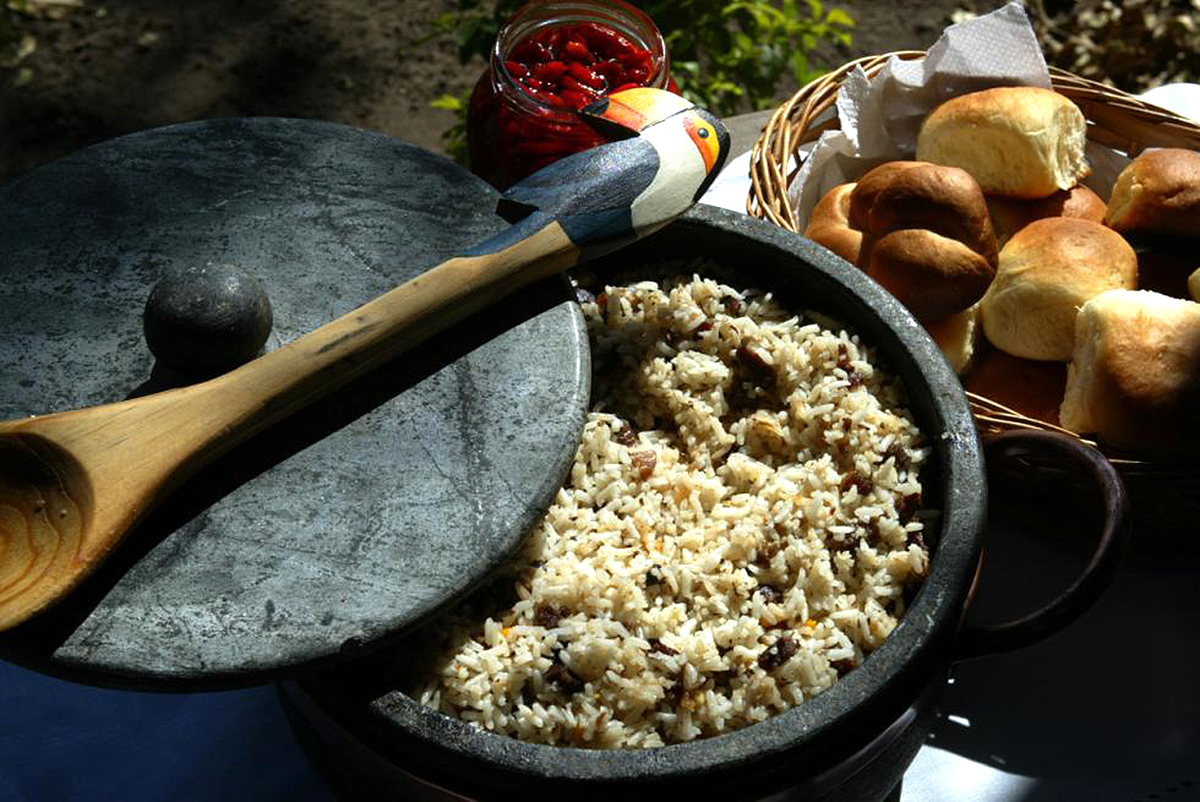 Vai pescar no Pantanal? Não deixe de saborear a típica comida de Corumbá