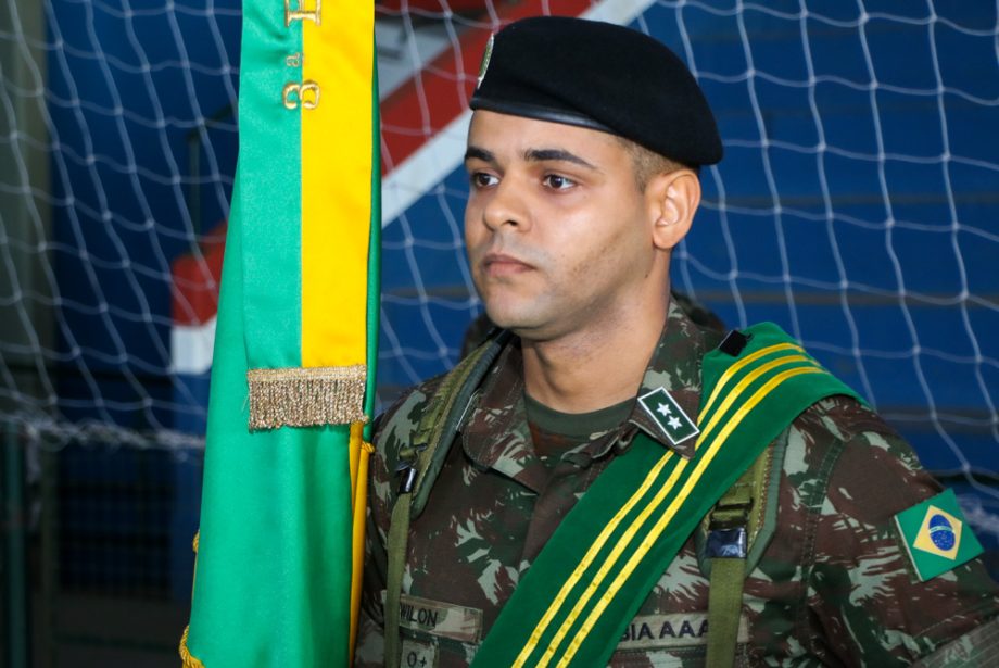 Prefeito Angelo Guerreiro participa de juramento à bandeira nacional
