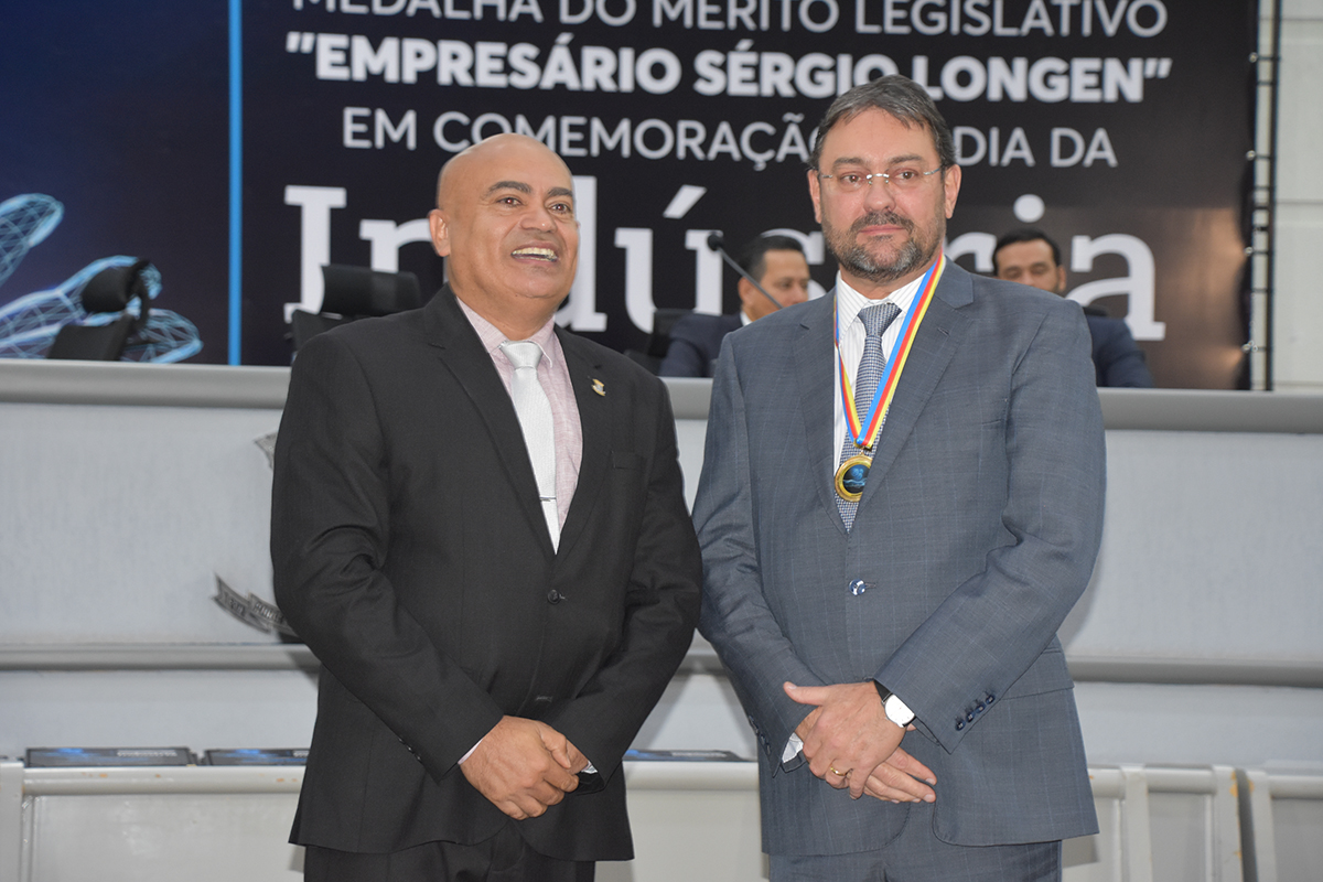 Medalha Sérgio Longen reconhece o trabalho de empresários de Campo Grande Medalha Sérgio Longen reconhece o trabalho de empresários de Campo Grande