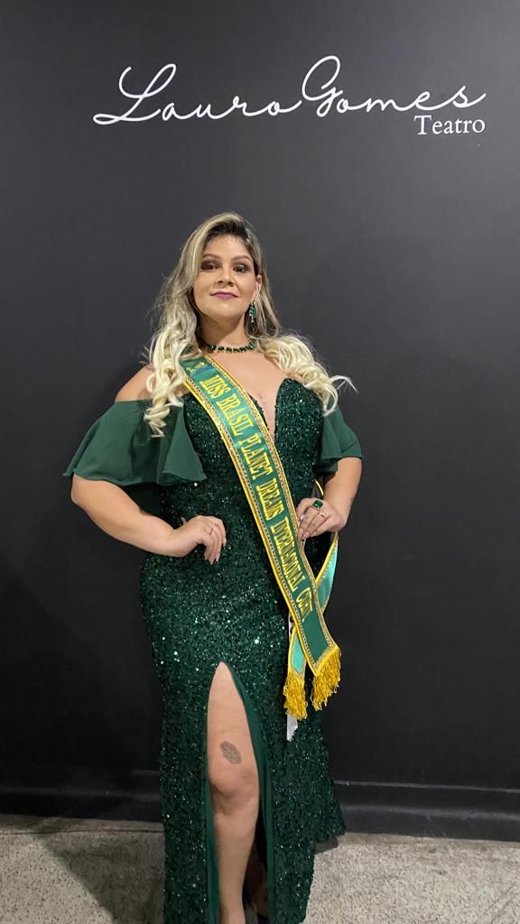 Miss de Ribas do Rio Pardo ganha título nacional e busca parcerias para participar de concurso internacional