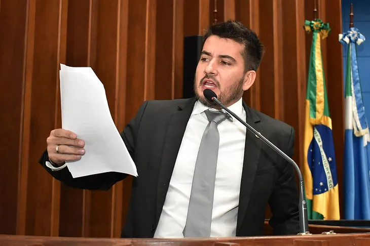 Deputado de MS apresenta projeto de Lei para proibir presença de crianças em eventos LGBTQIAPN+ Deputado de MS apresenta projeto de Lei para proibir presença de crianças em eventos LGBTQIAPN+