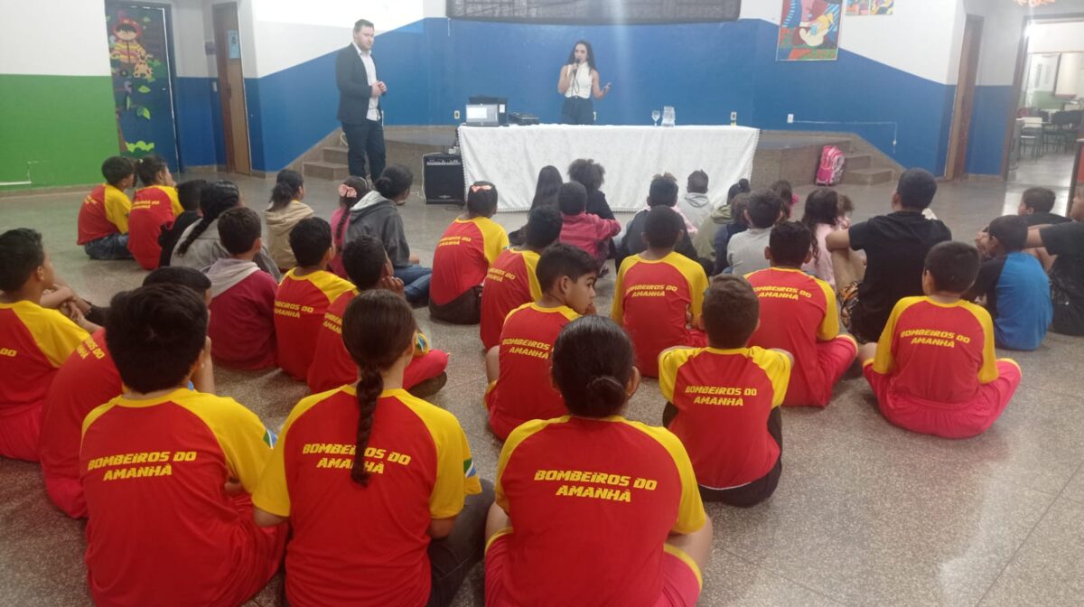 Assistência Social reforça campanha contra o trabalho infantil com palestras e brincadeiras em Ribas do Rio Pardo Assistência Social reforça campanha contra o trabalho infantil com palestras e brincadeiras em Ribas do Rio Pardo