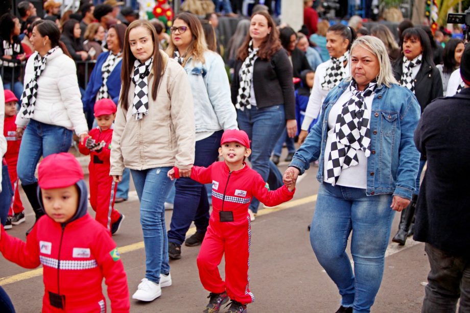 Desfile Cívico em comemoração aos 108 anos de Três Lagoas leva 6 mil pessoas para a Esplanada NOB