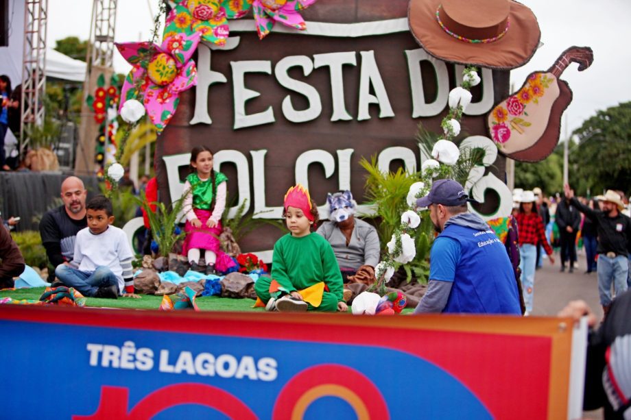 Desfile Cívico em comemoração aos 108 anos de Três Lagoas leva 6 mil pessoas para a Esplanada NOB