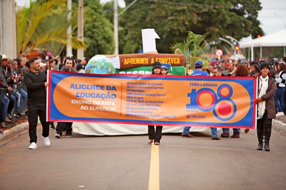 Desfile Cívico em comemoração aos 108 anos de Três Lagoas leva 6 mil pessoas para a Esplanada NOB