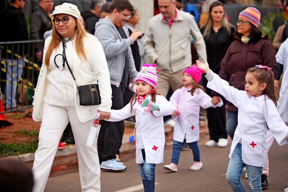 Desfile Cívico em comemoração aos 108 anos de Três Lagoas leva 6 mil pessoas para a Esplanada NOB