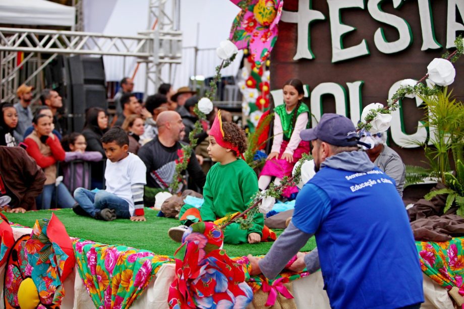 Desfile Cívico em comemoração aos 108 anos de Três Lagoas leva 6 mil pessoas para a Esplanada NOB