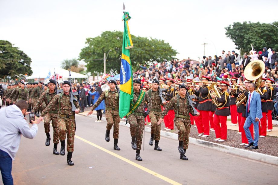 Desfile Cívico em comemoração aos 108 anos de Três Lagoas leva 6 mil pessoas para a Esplanada NOB