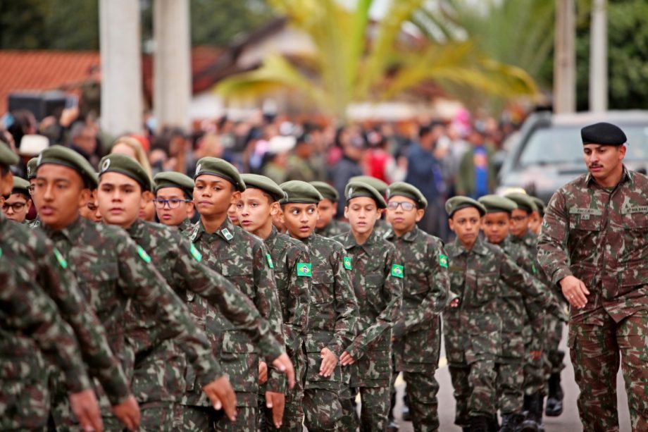 Desfile Cívico em comemoração aos 108 anos de Três Lagoas leva 6 mil pessoas para a Esplanada NOB