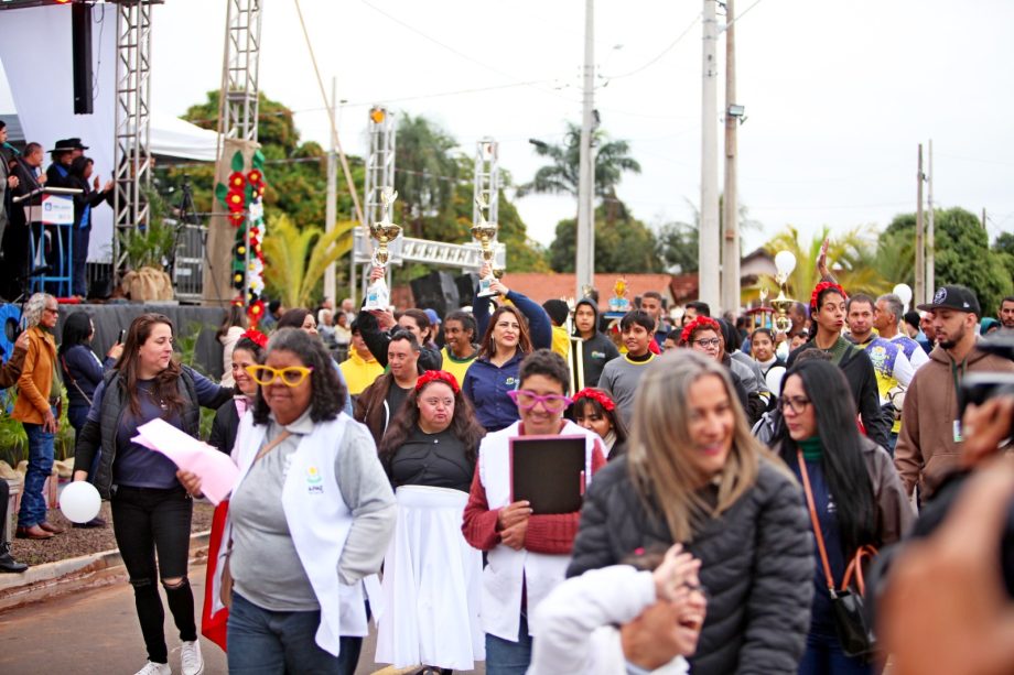 Desfile Cívico em comemoração aos 108 anos de Três Lagoas leva 6 mil pessoas para a Esplanada NOB