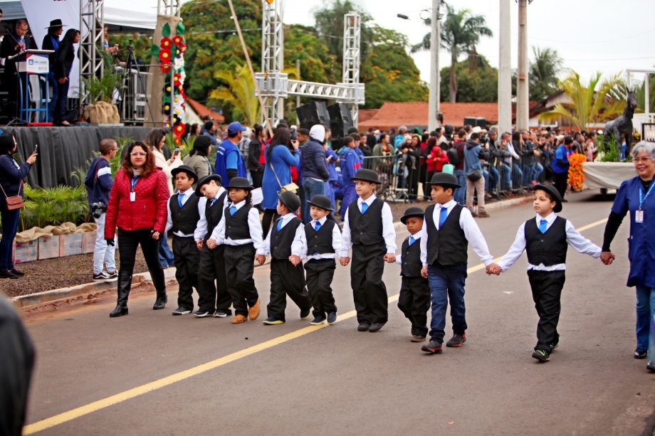 Desfile Cívico em comemoração aos 108 anos de Três Lagoas leva 6 mil pessoas para a Esplanada NOB