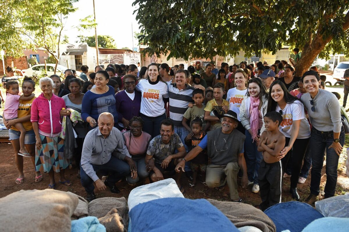 “Seu Abraço Aquece” atende mais de 300 instituições e comunidades carentes de MS “Seu Abraço Aquece” atende mais de 300 instituições e comunidades carentes de MS