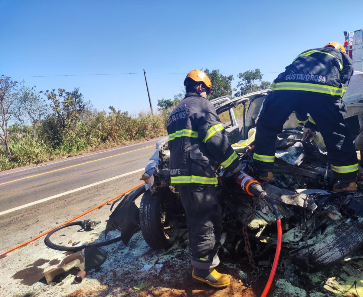 Rodovia da morte registra mais um acidente fatal; motorista de 37 anos morre ao colidir com caminhão Rodovia da morte registra mais um acidente fatal; motorista de 37 anos morre ao colidir com caminhão